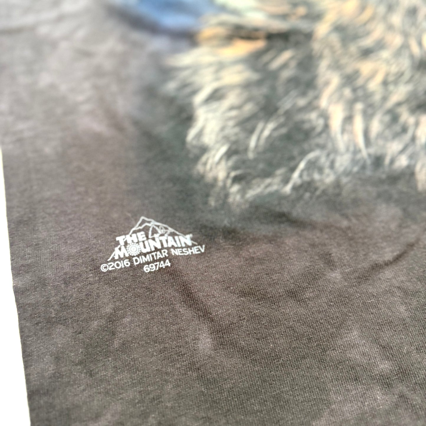 Secondhand The Mountain, Wolf T-Shirt