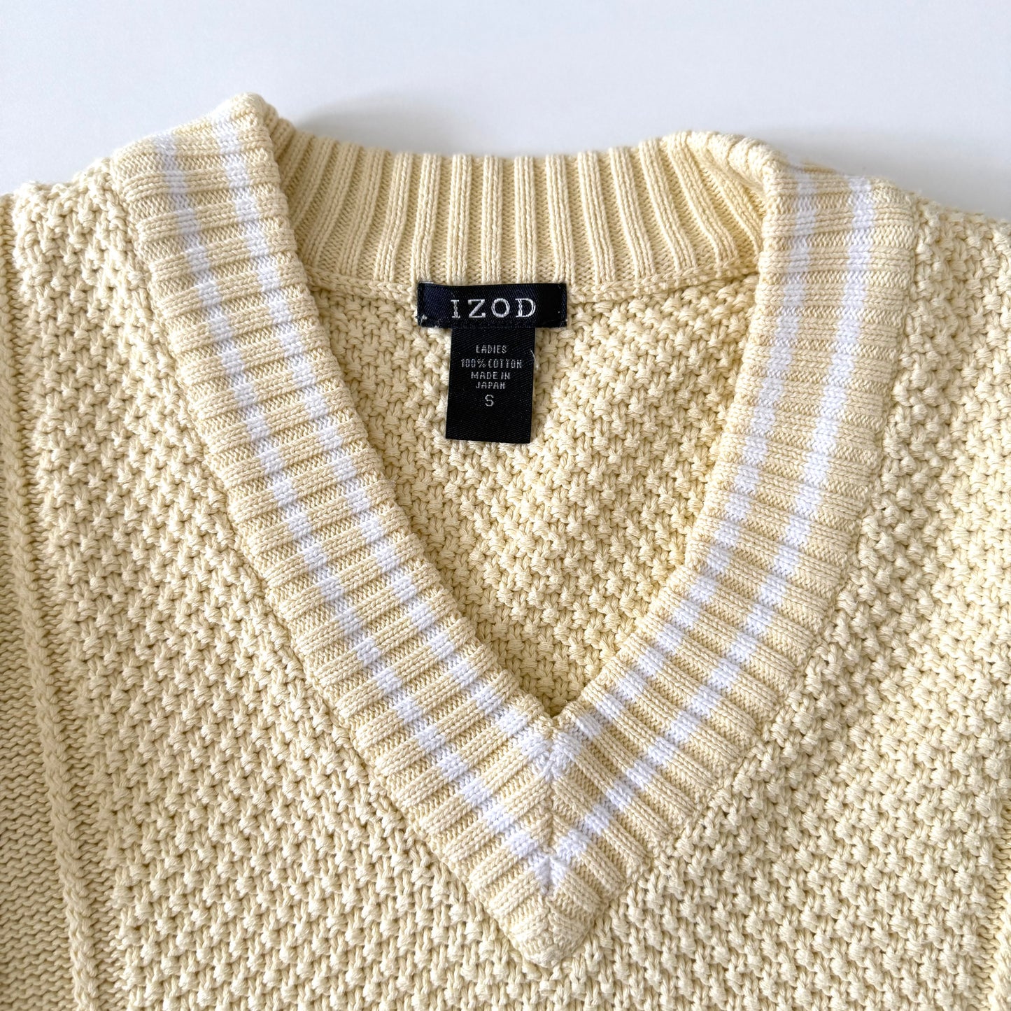 Secondhand IZOD, V-Neck Sweater