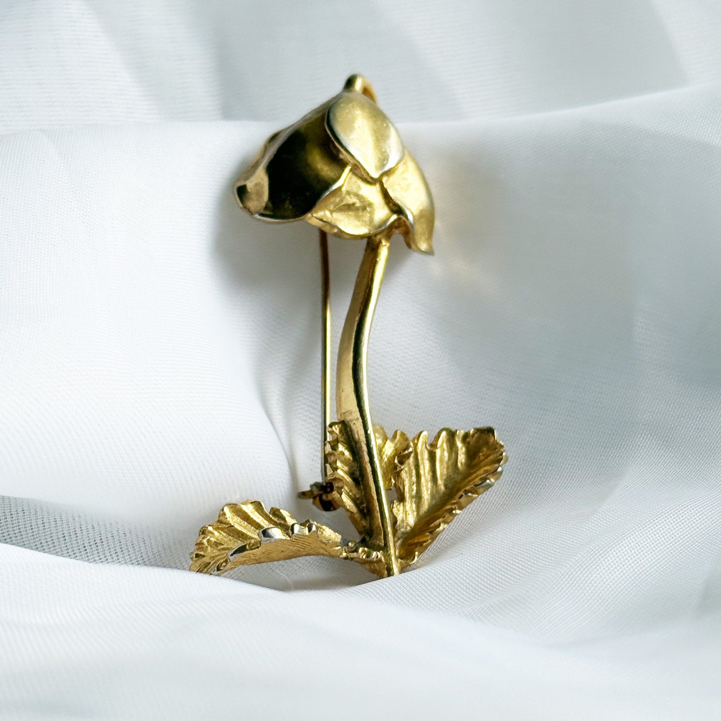 Vintage Gold Toned Flower Brooch