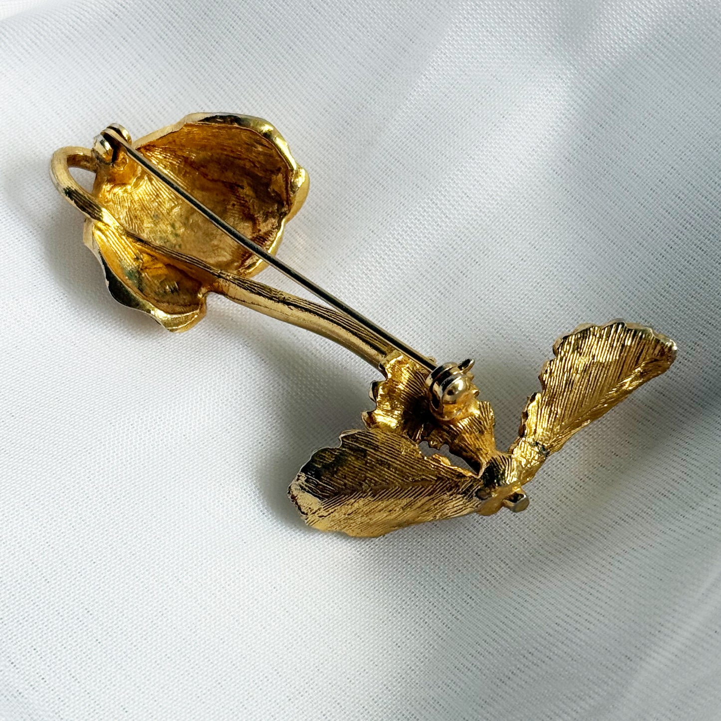 Vintage Gold Toned Flower Brooch