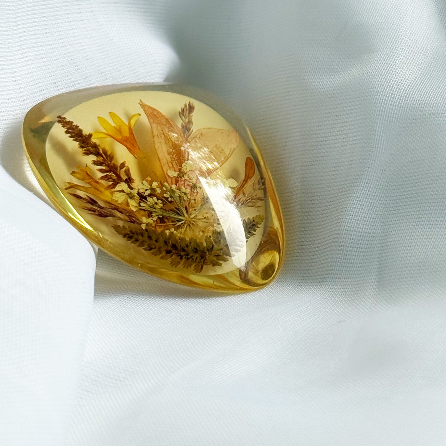 Vintage Lucite Style Dried Flower Brooch