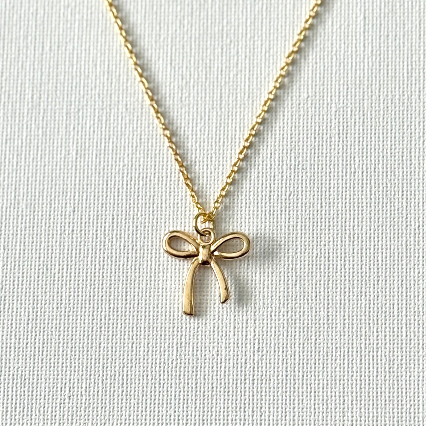 Bow Necklace