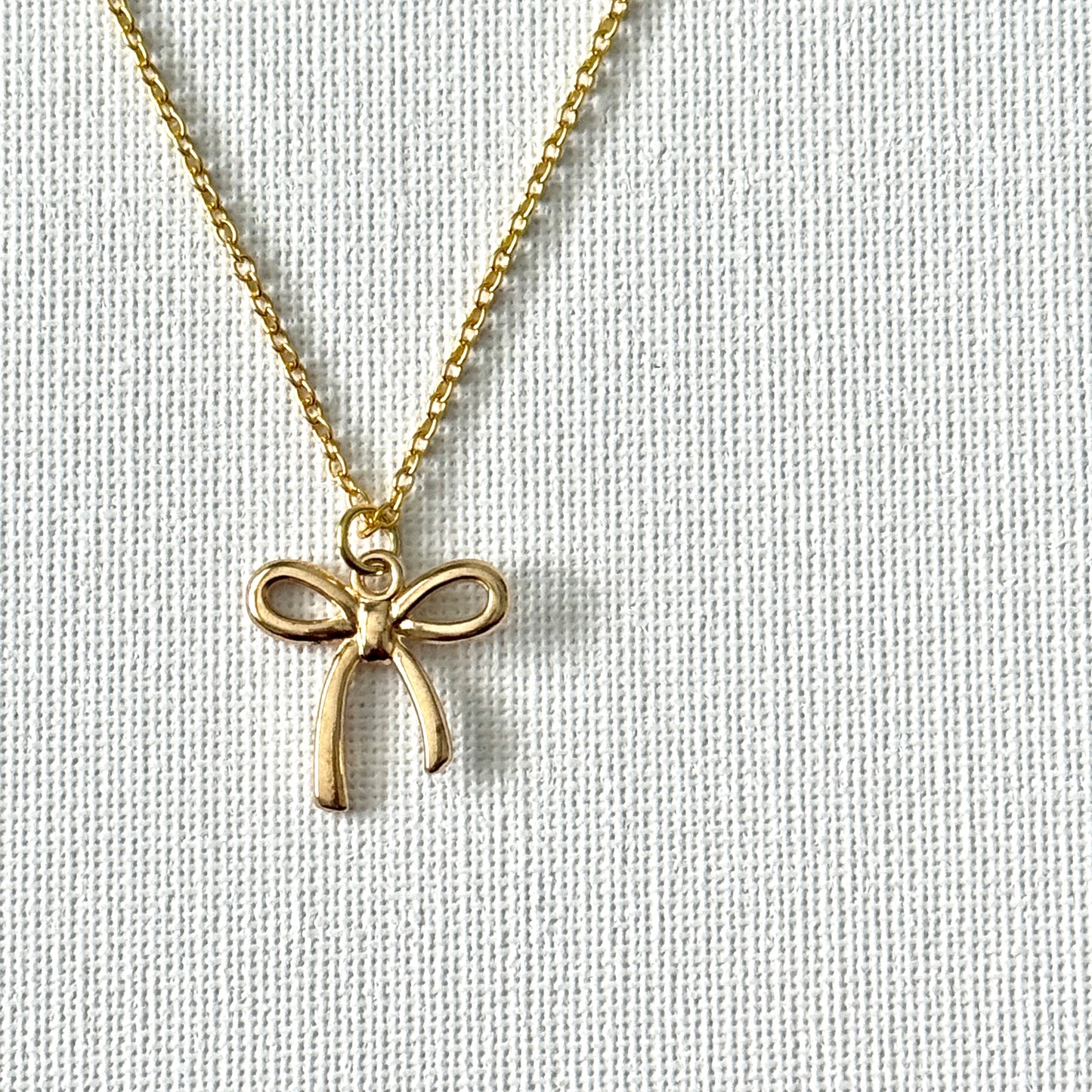 Bow Necklace