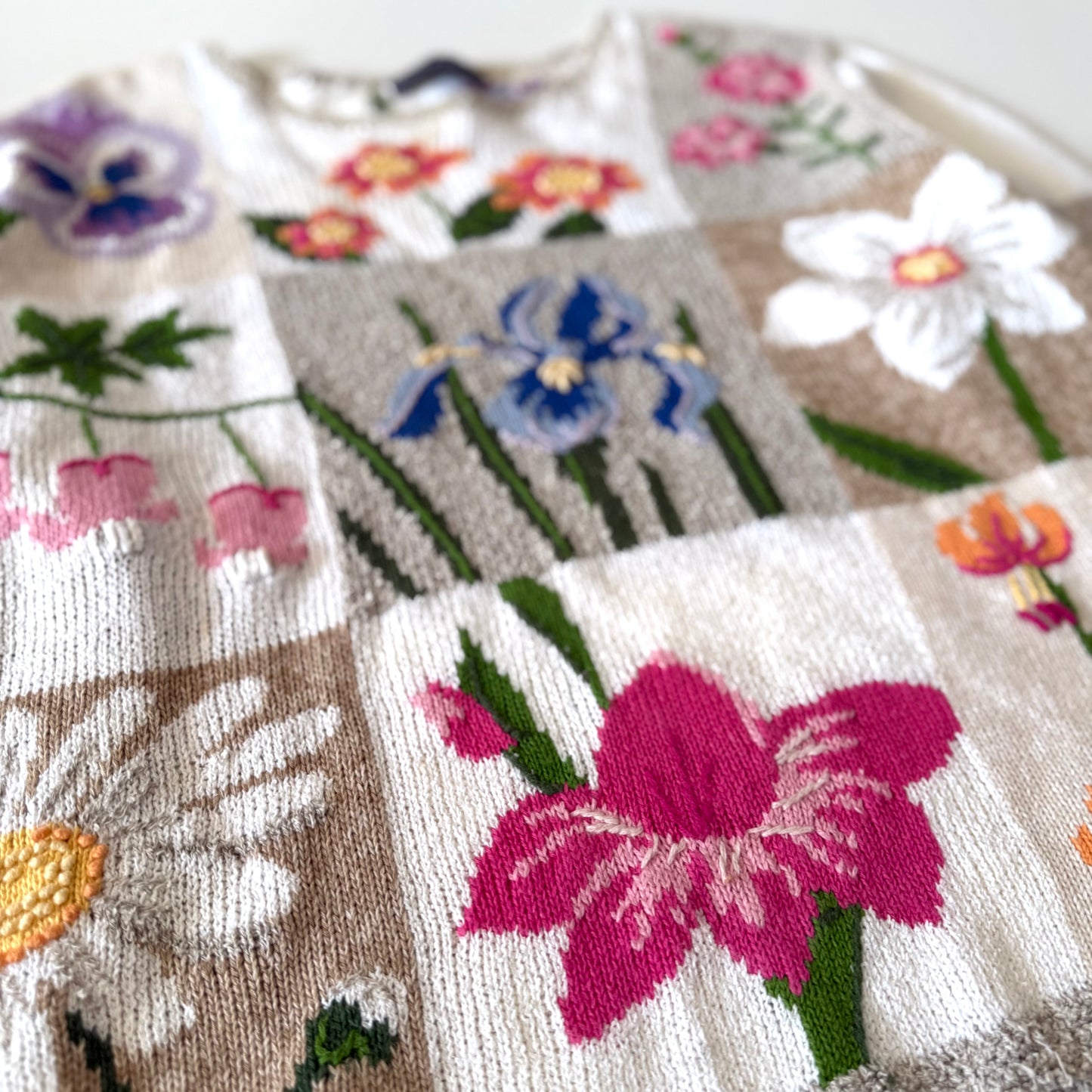 Vintage Northern Isles, Flower Sweater